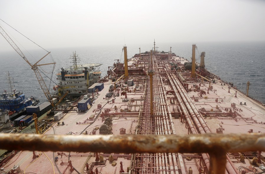 UN transfers oil from decaying tanker to avert environmental disaster off Yemeni coast