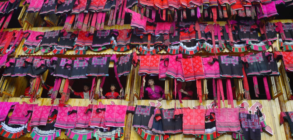 Lots of red appears during Yao festival in Guangxi