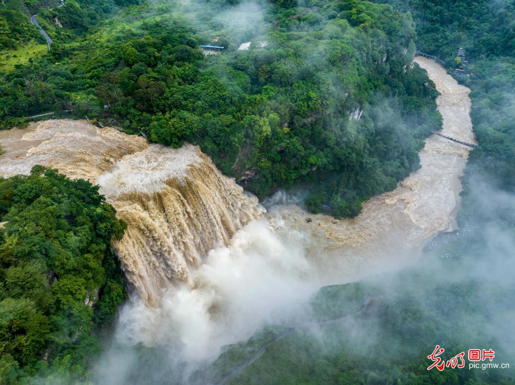 贵州黄果树瀑布迎来2023年入汛最大水量