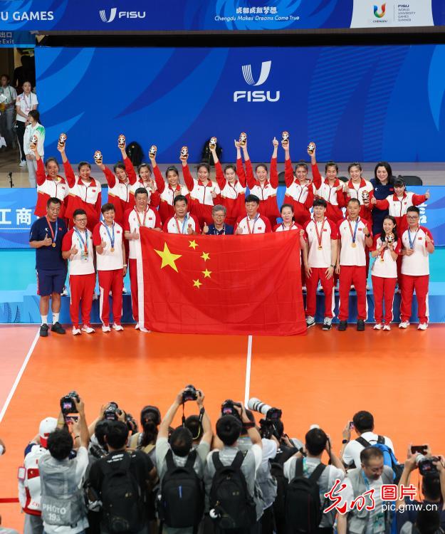 成都大运会：中国女排夺得冠军