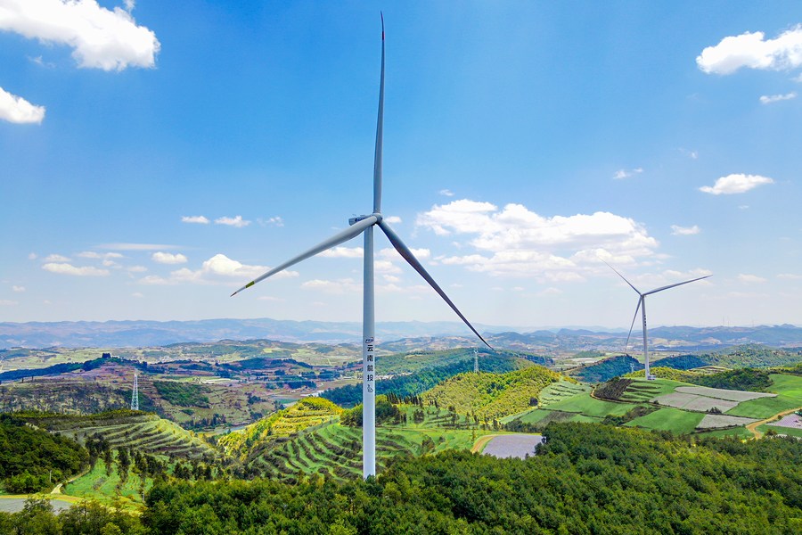 China issues guidelines on recycling wind-power, photovoltaic equipment