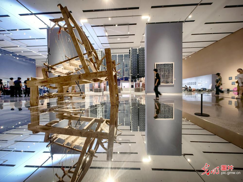 Exhibition of Wu Yuanxin's Collection and Design of Blue Prints held in Beijing