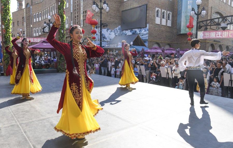 Grand Bazaar in Urumqi: a mirror of vitality of local economy