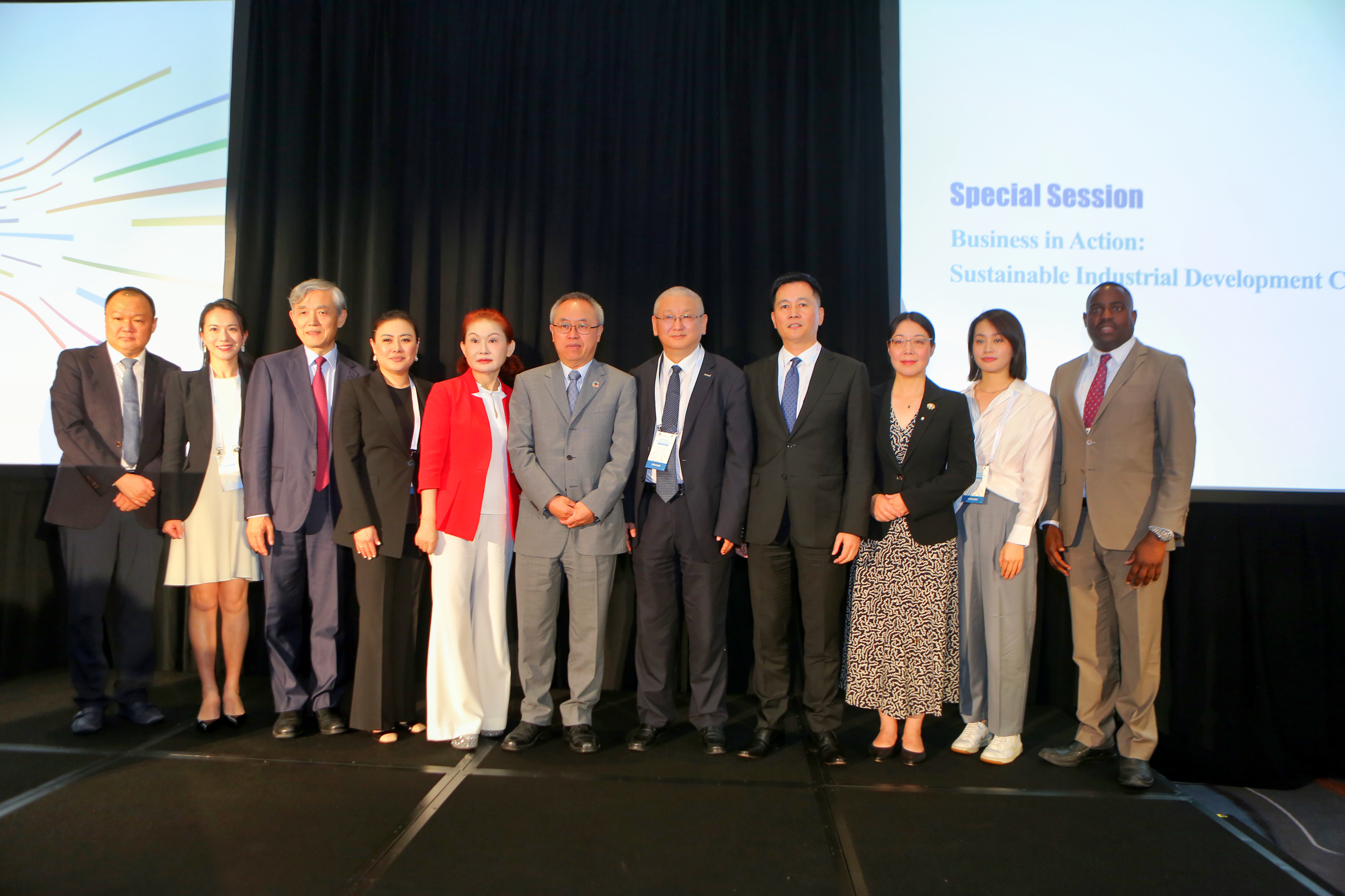 Chinese Sportswear Company Among First to Sign Sustainable Business Initiative at Second UN SDG Summit