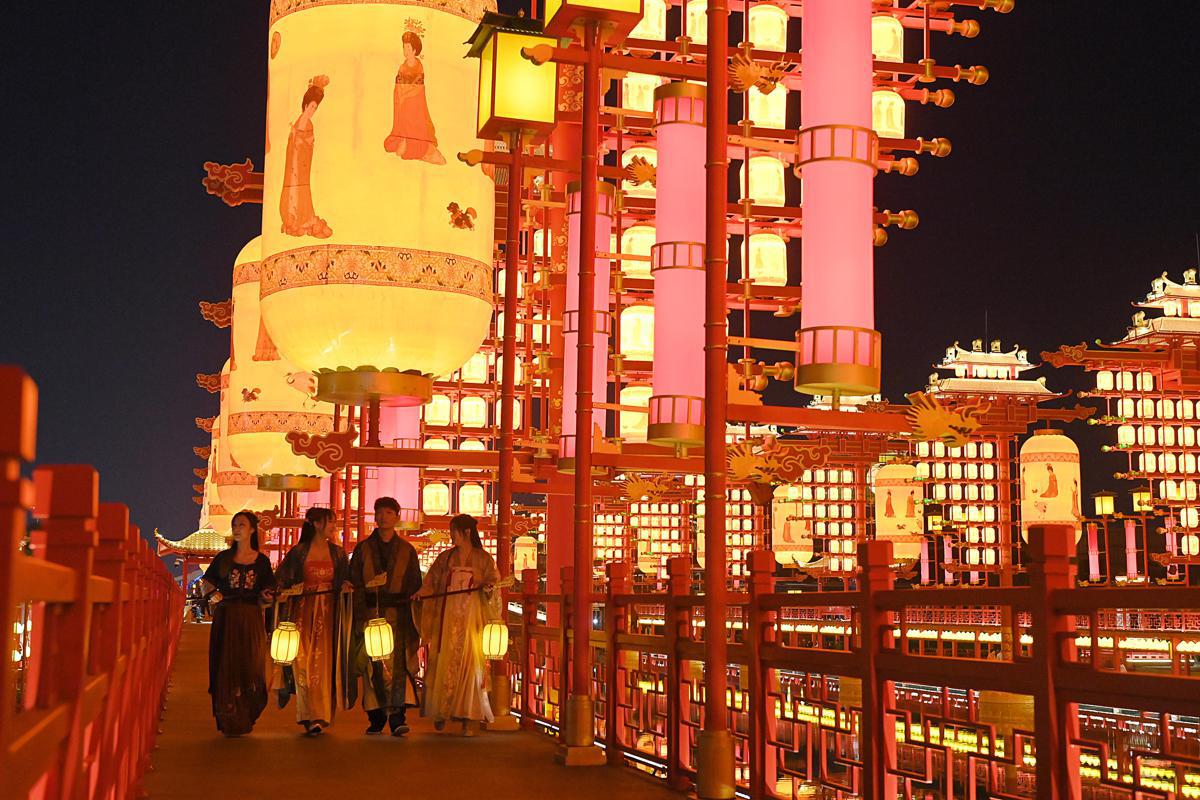Tangshan, Hebei province, launches night tourism