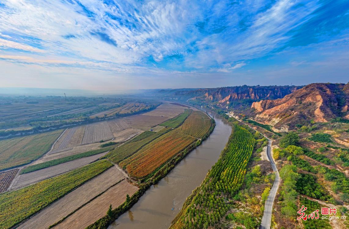 Picturesque scenery by the Fen River in N China’s Shanxi