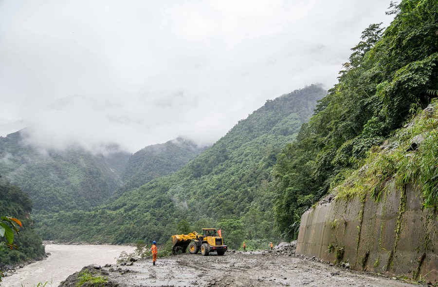 From inaccessibility to wonderland, China's isolated county sees a decade of transformation