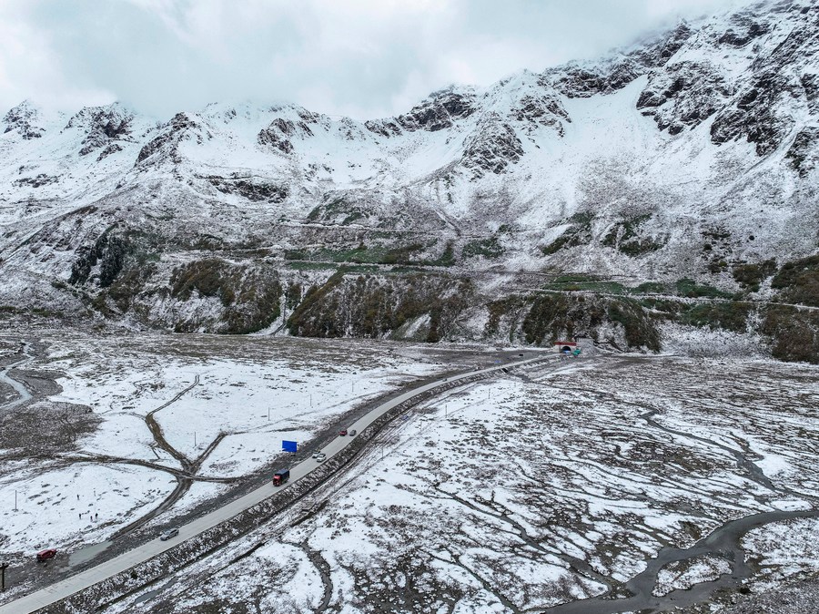 From inaccessibility to wonderland, China's isolated county sees a decade of transformation