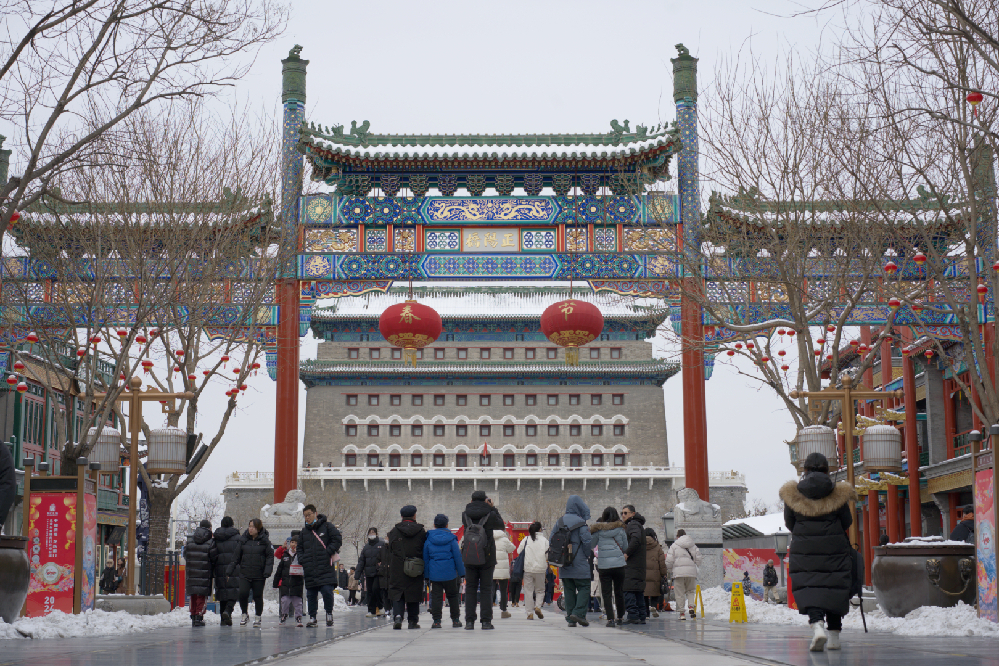 Beijing sees first snow in Year of Dragon