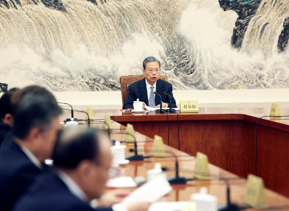 Senior Chinese lawmakers meet amid legislative session