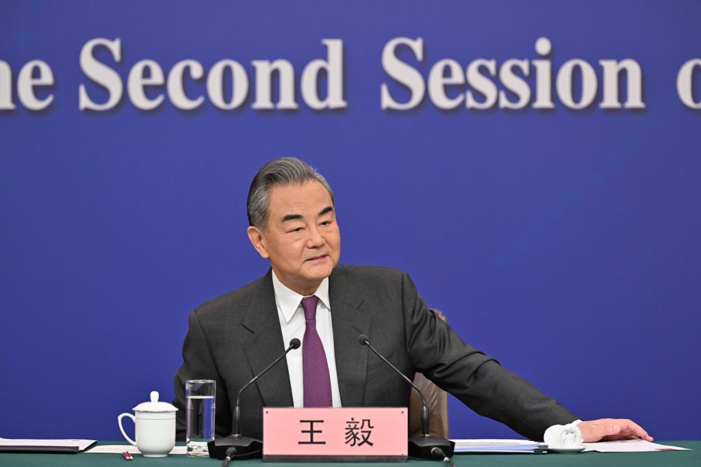 Chinese foreign minister meets press on foreign policy, relations