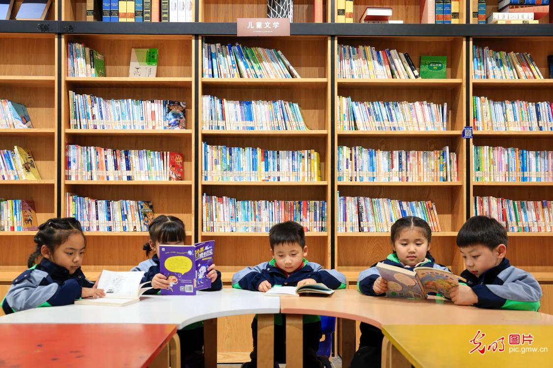 Reading activity for kids held in E China's Anhui