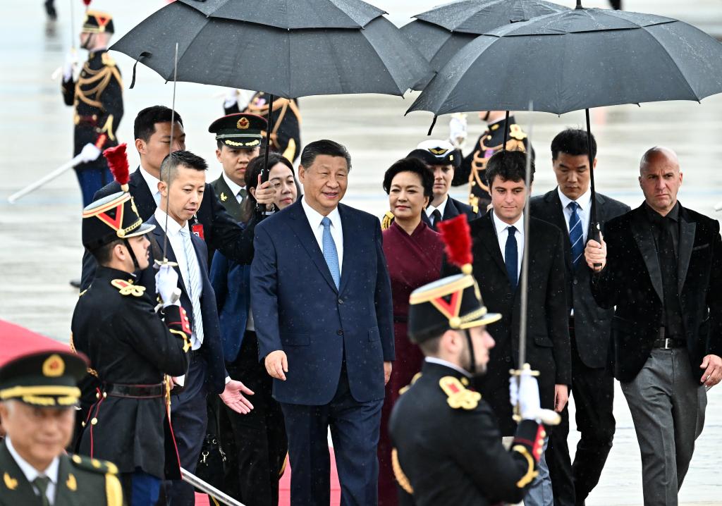 Xi aims to open brighter future of China-France ties via visit