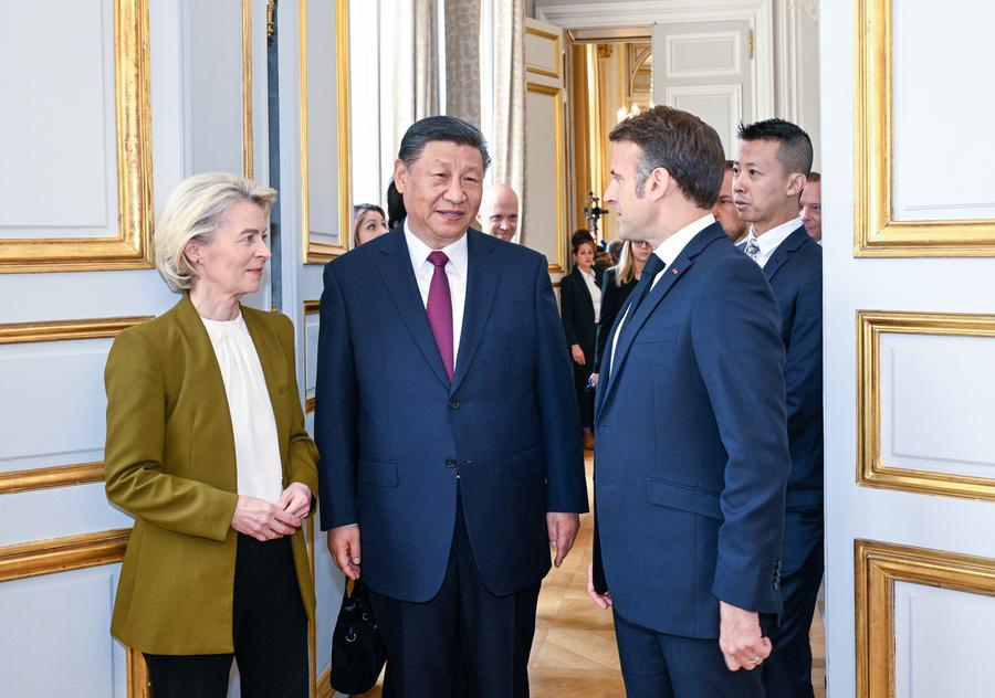 Xi attends China-France-EU trilateral meeting at Elysee Palace