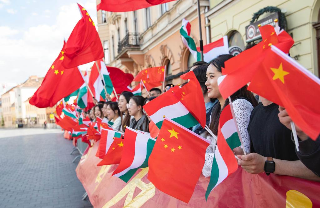 Xi leaves Budapest after his state visit to Hungary