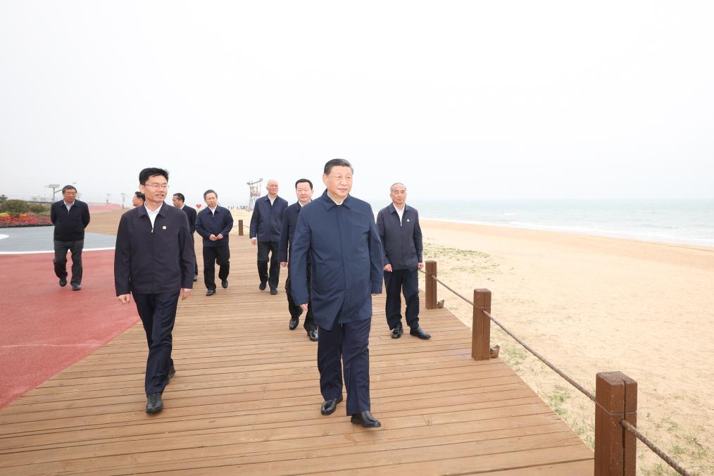 Xi inspects Rizhao in east China's Shandong Province