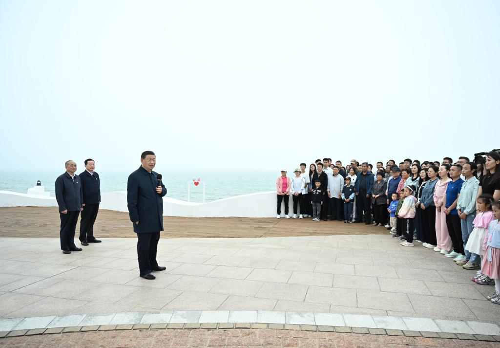 Xi inspects Rizhao in east China's Shandong Province