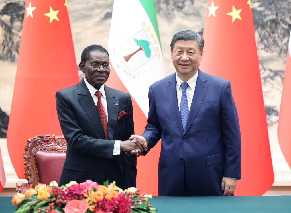 Chinese, Equatorial Guinean presidents hold talks, elevate ties
