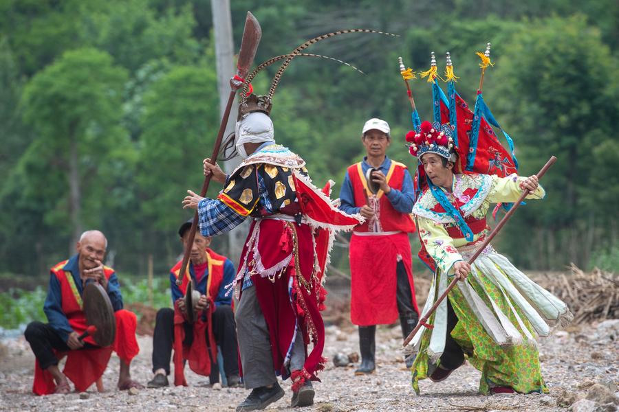 ChineseToday | Yangxi Opera artists in SW China's Chongqing