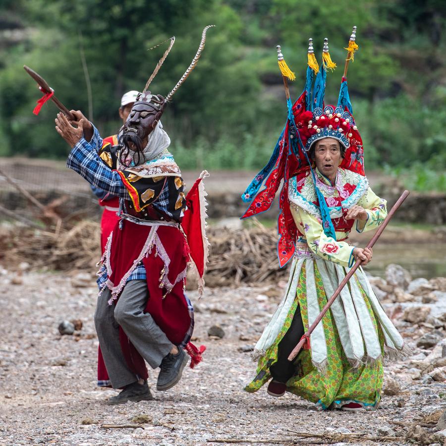 ChineseToday | Yangxi Opera artists in SW China's Chongqing