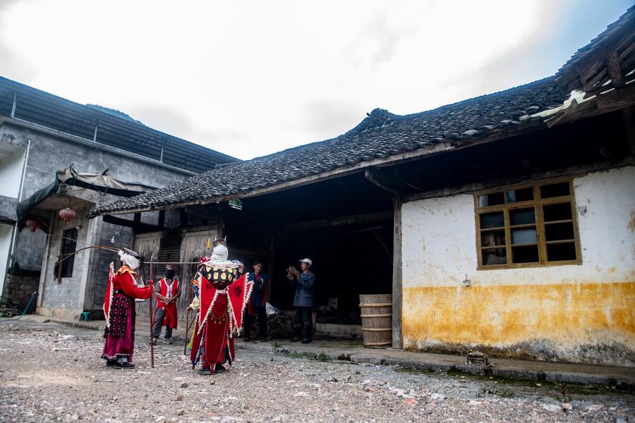 ChineseToday | Yangxi Opera artists in SW China's Chongqing