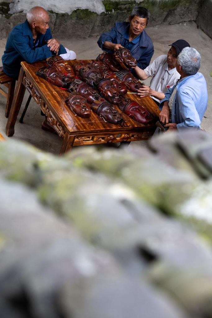 ChineseToday | Yangxi Opera artists in SW China's Chongqing