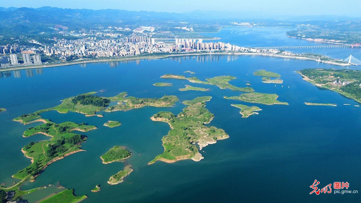 Serene green islands on Yunyang Lake