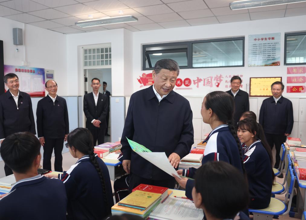 Xi inspects northwest China's Qinghai Province