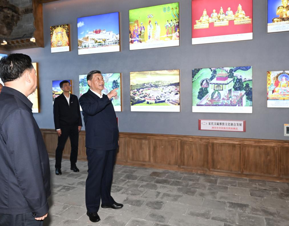 Xi inspects northwest China's Qinghai Province