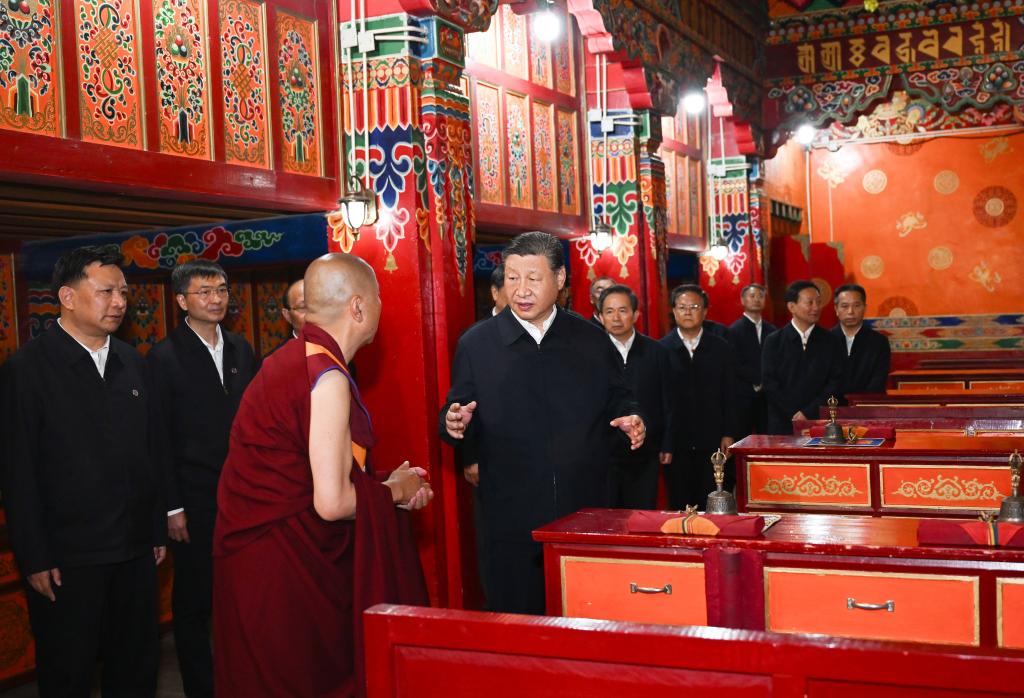 Xi inspects northwest China's Qinghai Province