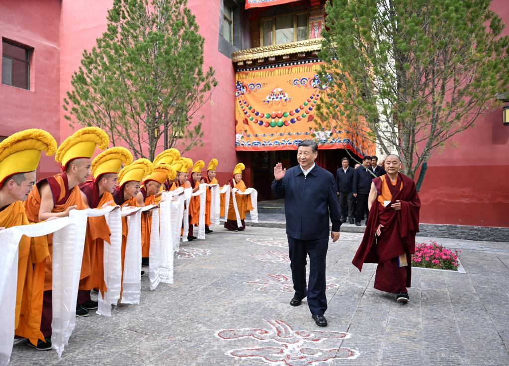 Xi inspects northwest China's Qinghai Province