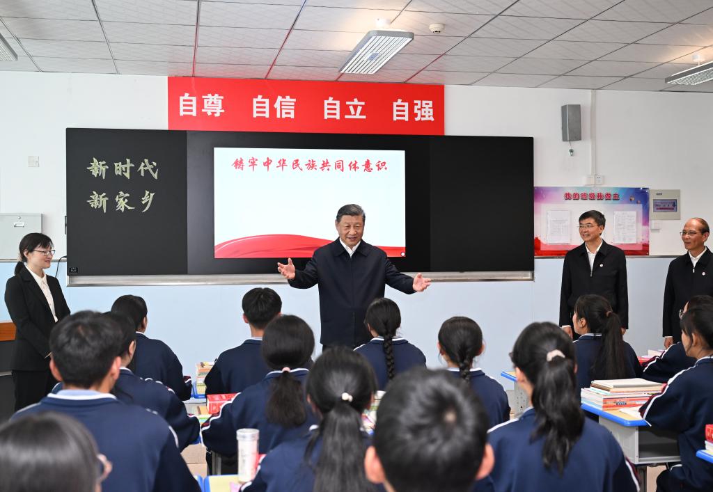 Xi inspects northwest China's Qinghai Province