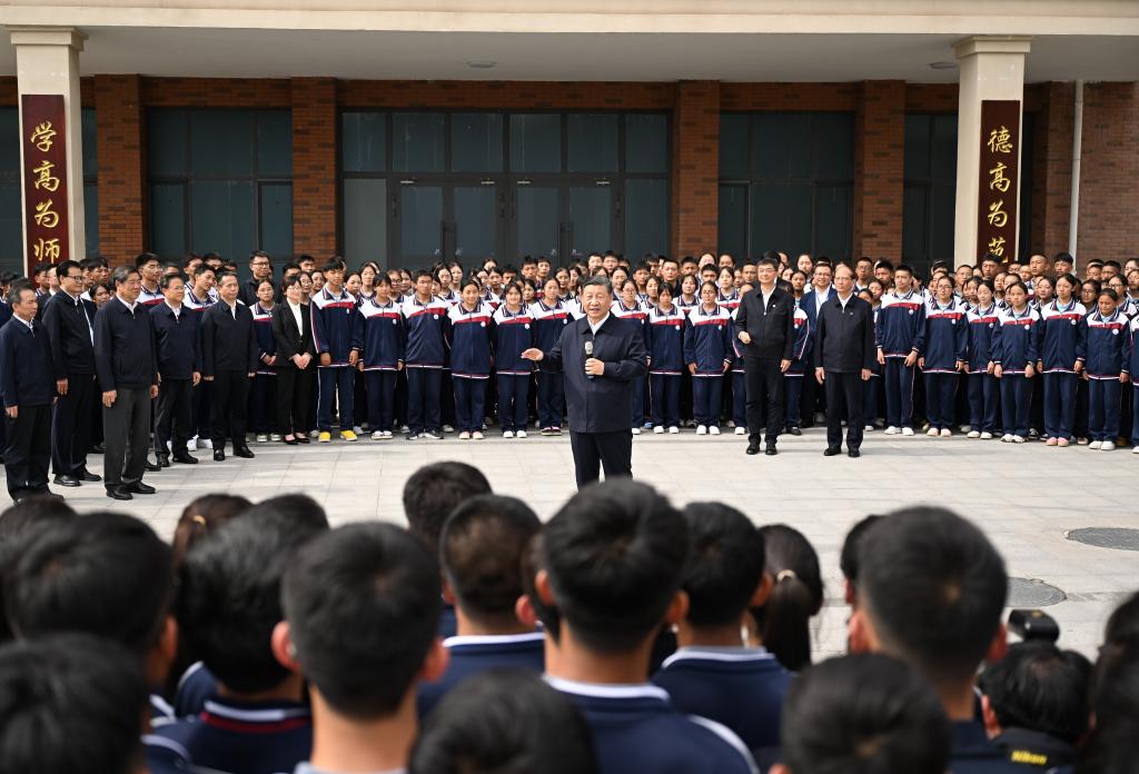 Xi inspects northwest China's Qinghai Province