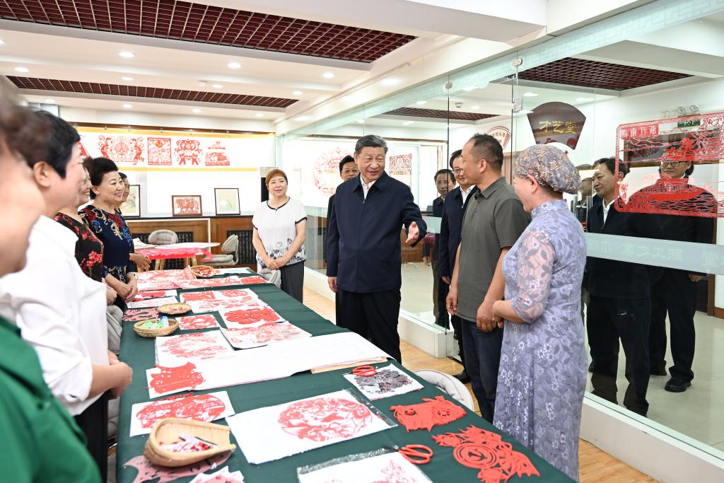 Xi inspects northwest China‘s Ningxia