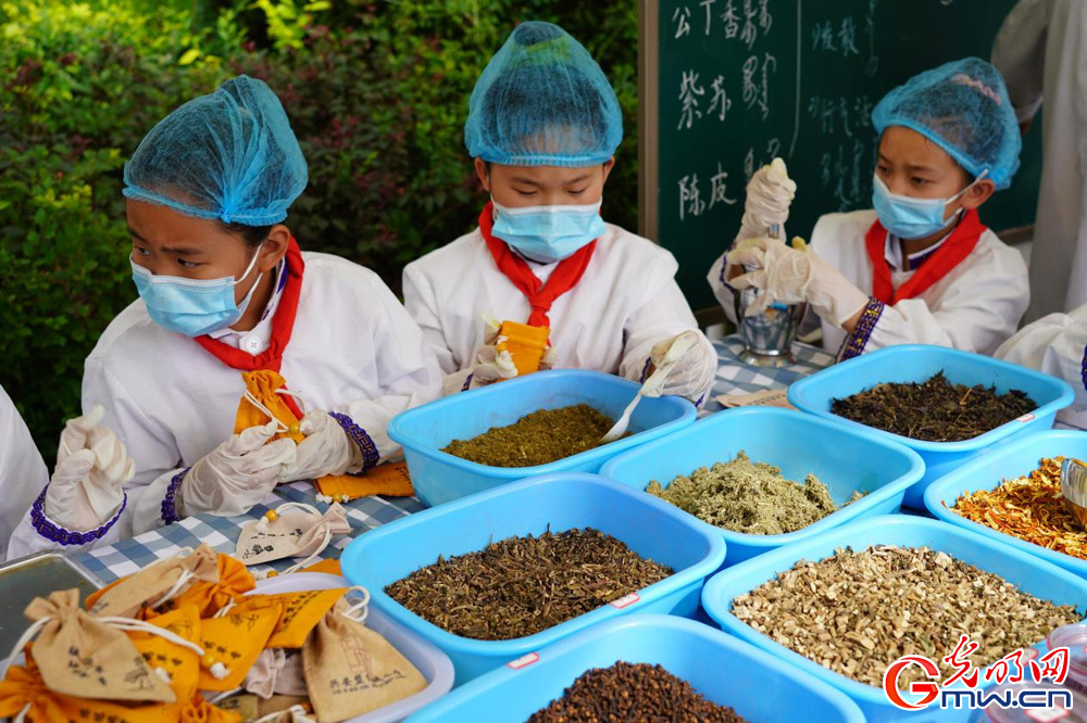 Colorful extracurricular activities at Red City Primary School in Hinggan League, N China’s Inner Mongolia