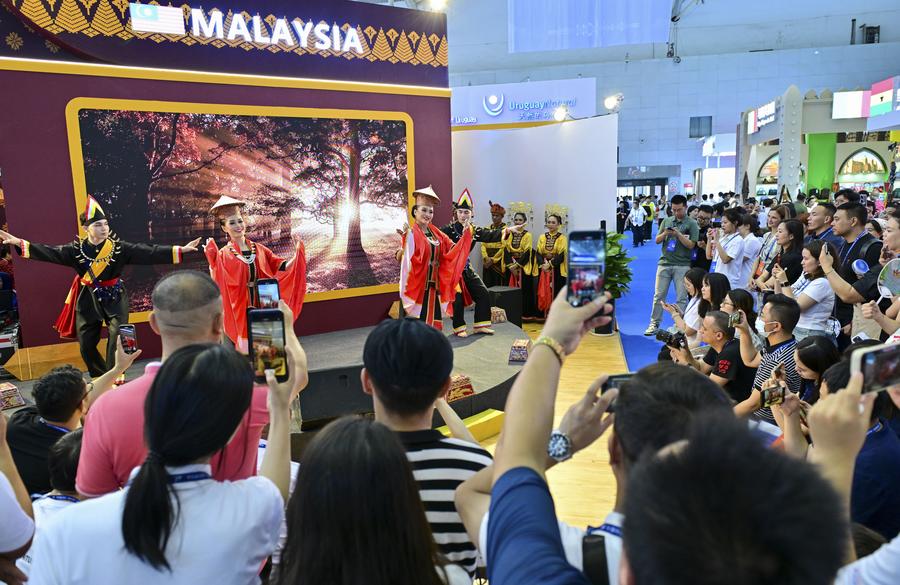 The 8th China-Eurasia Expo commences in NW China's Xinjiang