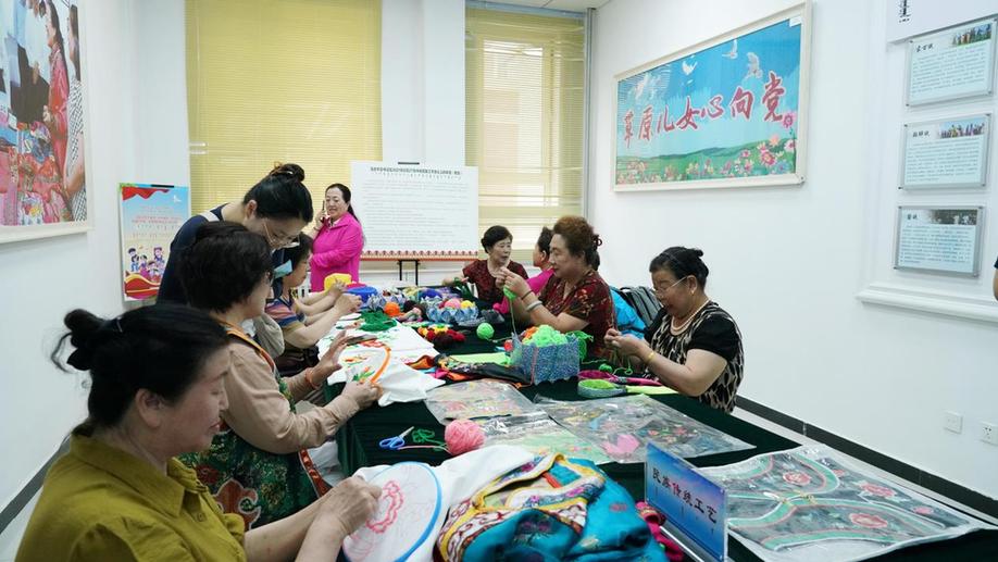 Vibrant Scenes of Cultural Integration at Linhuang Community in Chifeng City, N China's Inner Mongolia