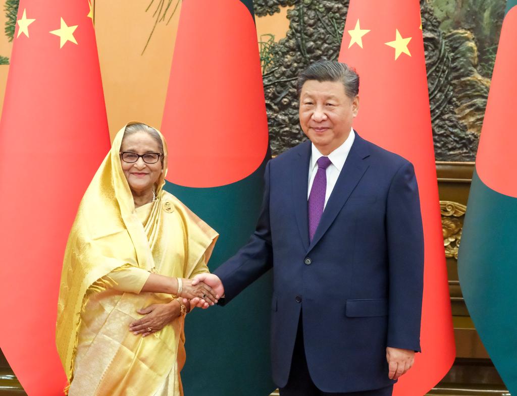 Xi meets Bangladeshi PM, bilateral ties elevated