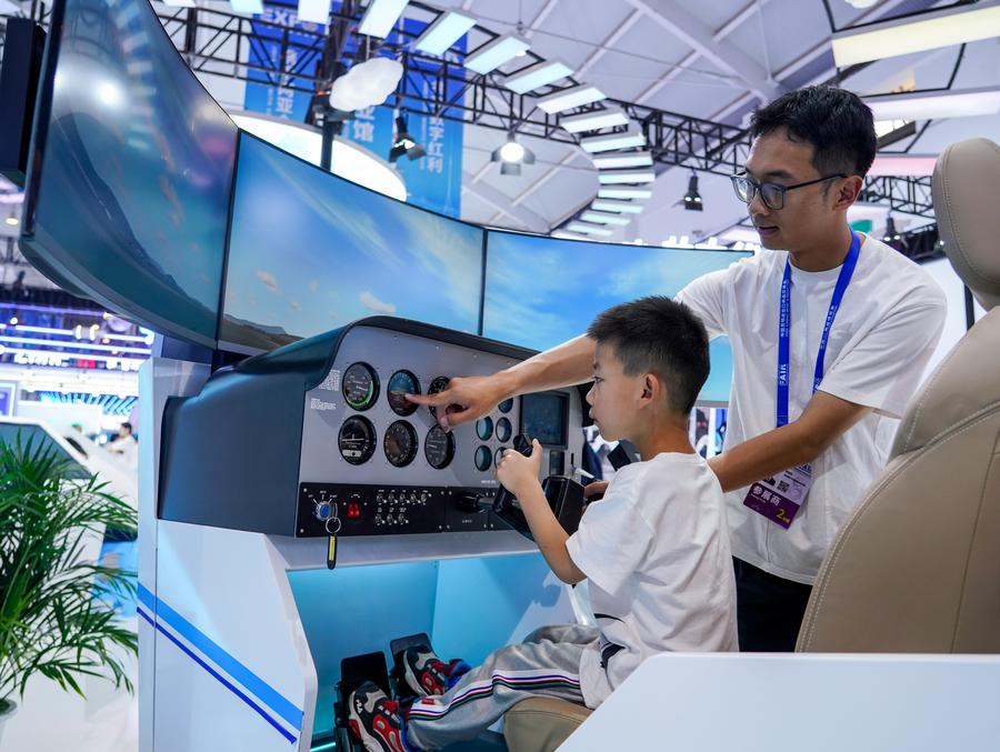 Economy&Life | Cutting-edge technologies showcased in 8th China-South Asia Expo