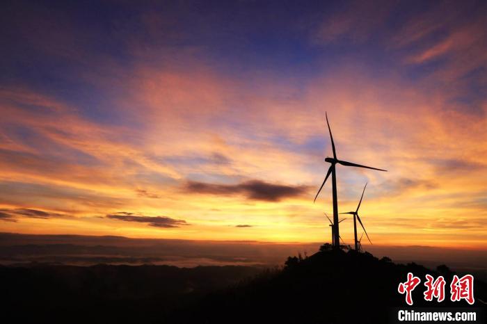 Picturesque scenery of sunrise in S China’s Guangxi