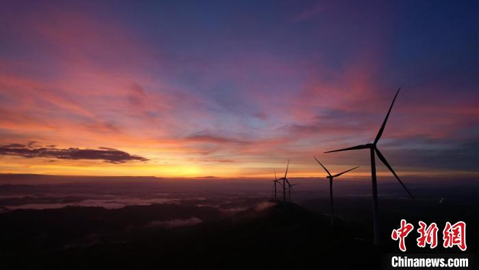 Picturesque scenery of sunrise in S China’s Guangxi