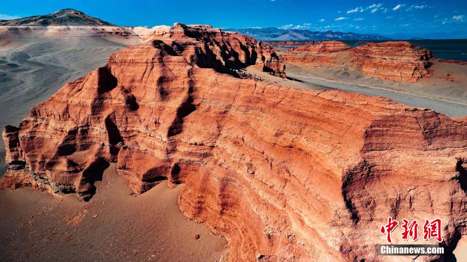 Stunning scenery of red-bed landform in NW China’s Xinjiang