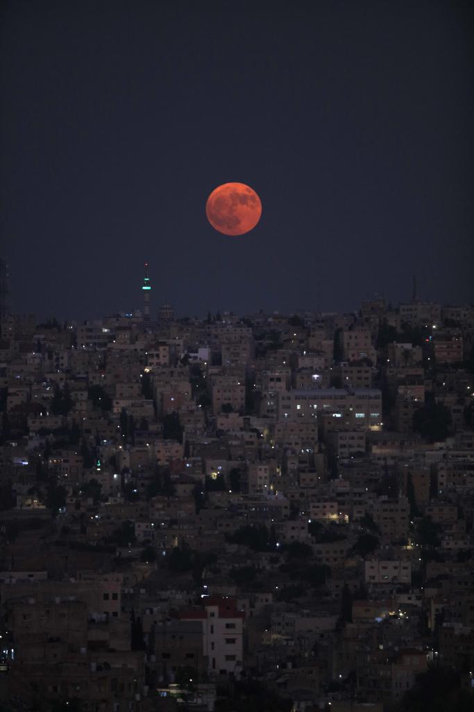 Full moon seen across world