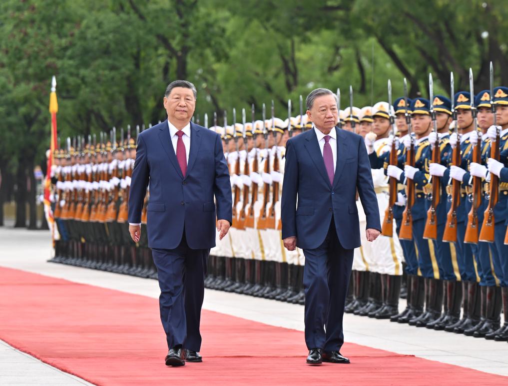 Xi, Lam hold talks, guiding development of China-Vietnam community with shared future