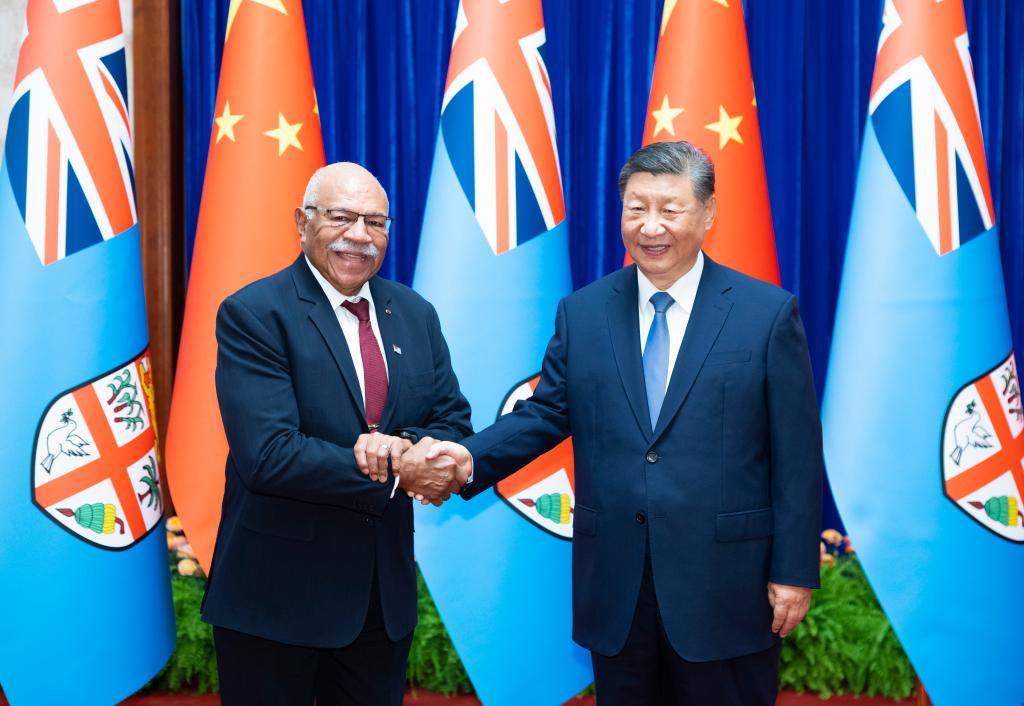 Xi meets Fijian PM in Beijing, pledging to strengthen development cooperation