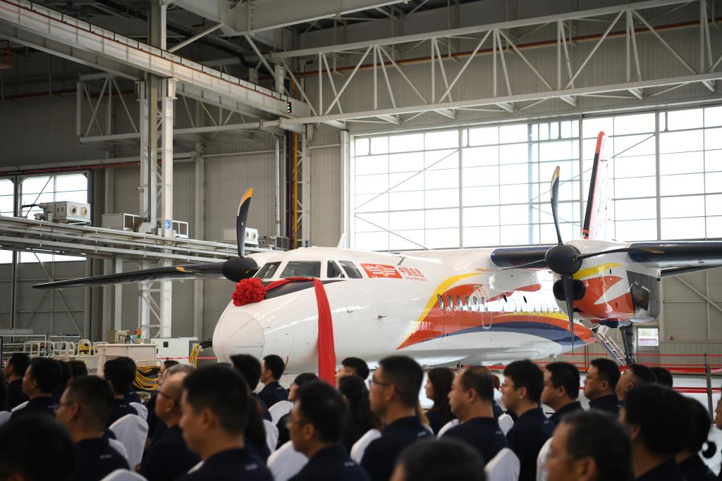 China delivers first MA60 firefighting airplanes to customer