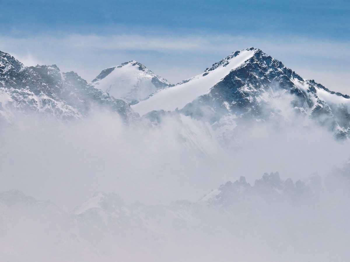 The beauty of Baersi Snow Mountain in Zhangye(1)