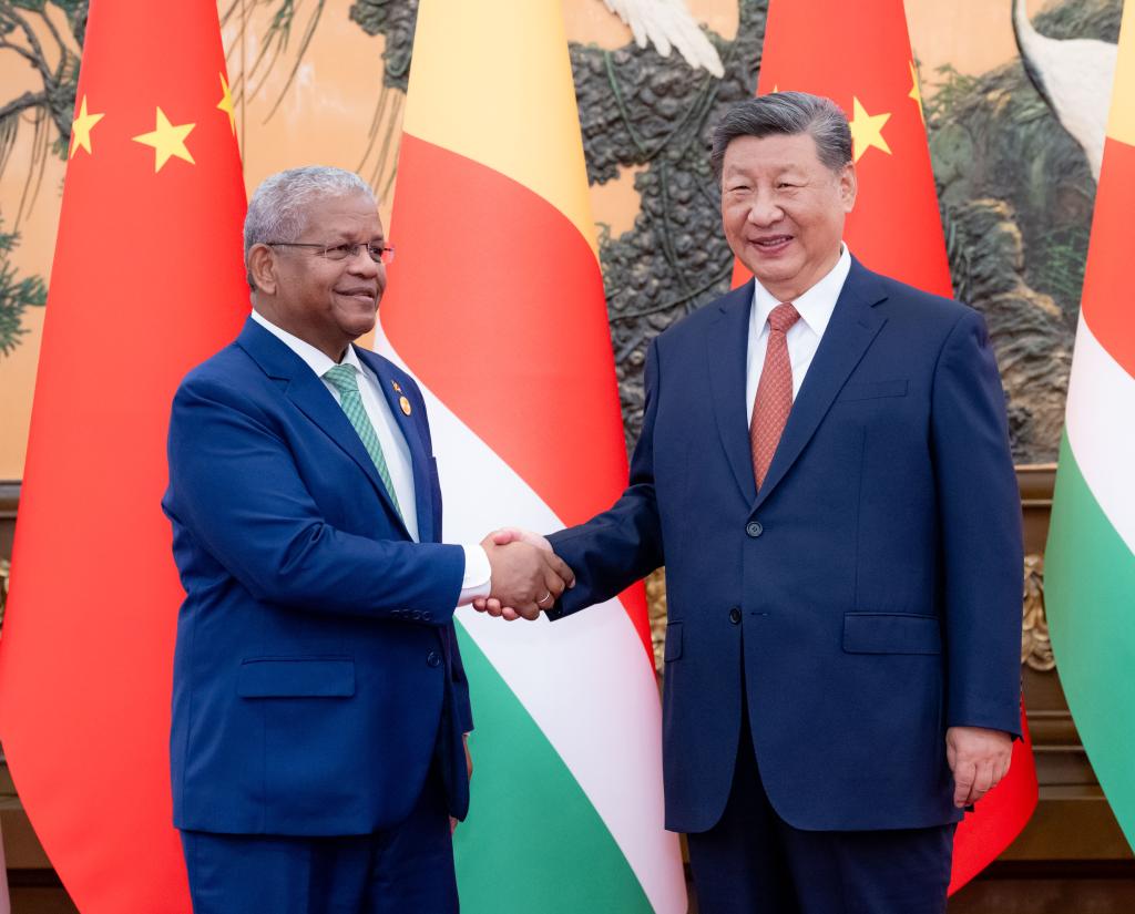 Xi, Seychelles president meet in Beijing, elevate bilateral ties