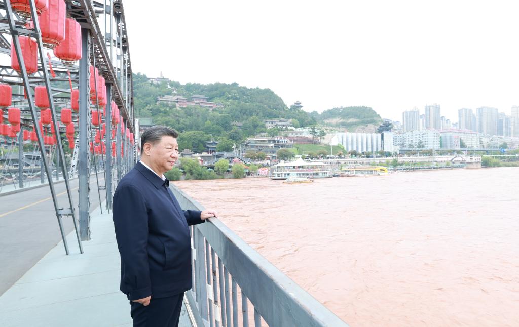 Xi inspects Lanzhou in NW China's Gansu Province