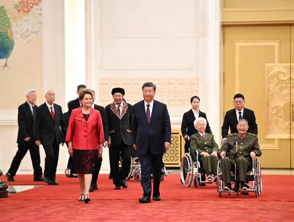 Xi Focus: Honoring role models, Xi makes rallying call for making China stronger